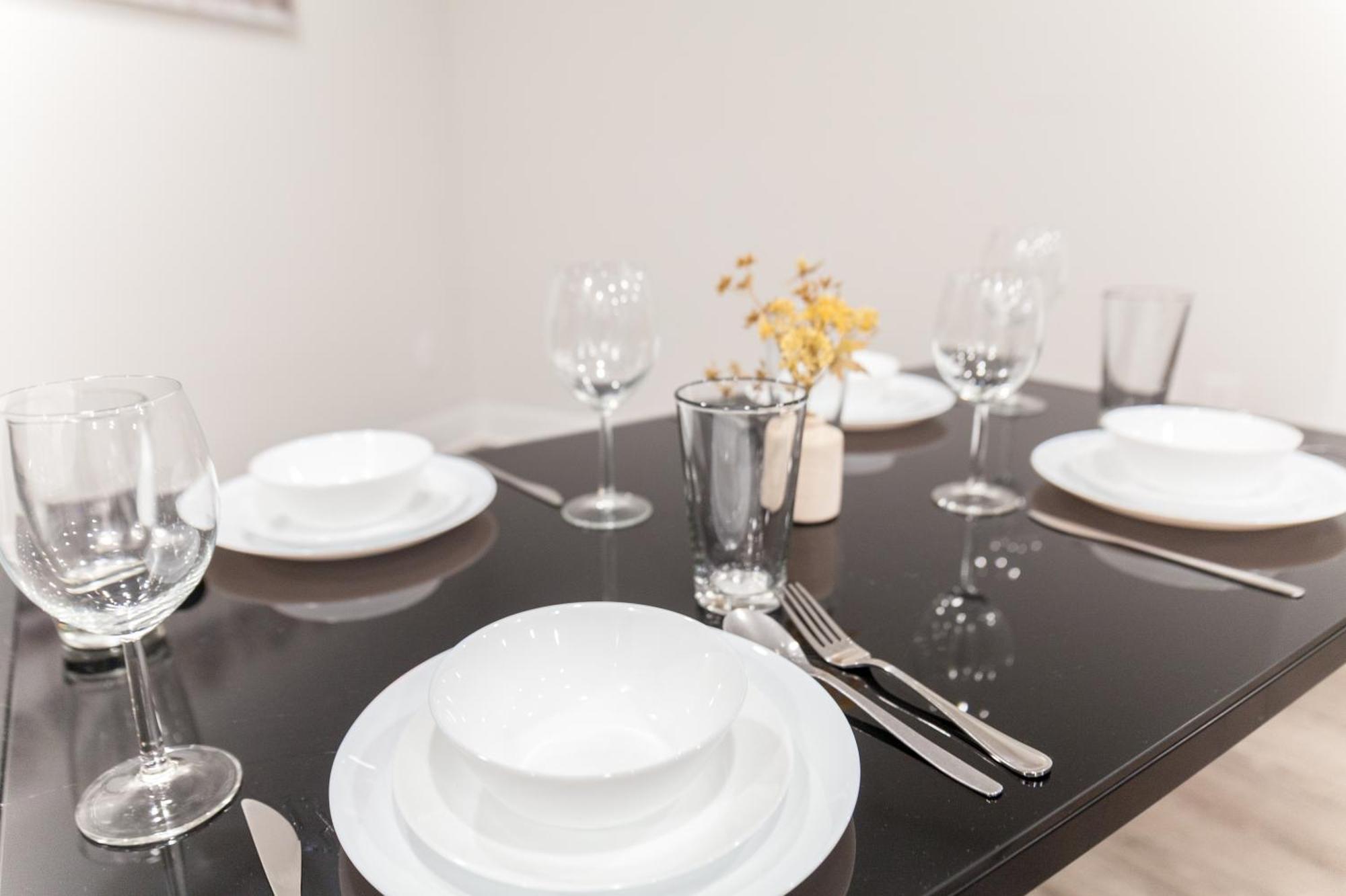 Premier 3br3bath-wd-desk-wifi,sleeps8 *